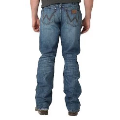 Wrangler Men's Retro Relaxed Fit Bootcut Buxley Jean